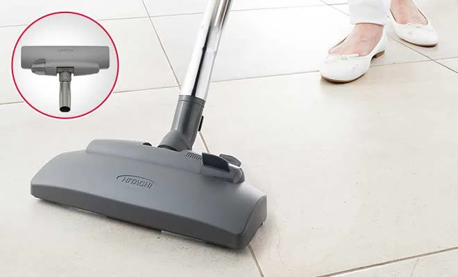استفاده آسان در جاروبرقی هیتاچی 2300 وات مخزنی مدل CV-SE23V